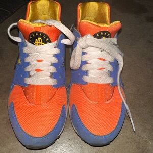 Nike Huraches. Size 5Y.